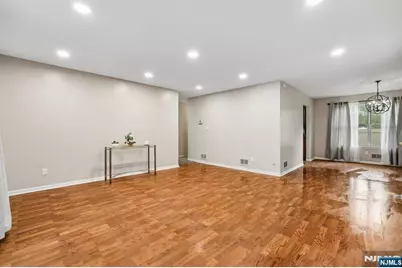 584 Thomas Boulevard 5 #5, East Orange, NJ 07017 - Photo 9