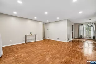 584 Thomas Blvd 5, East Orange, NJ 07017 - Photo 9