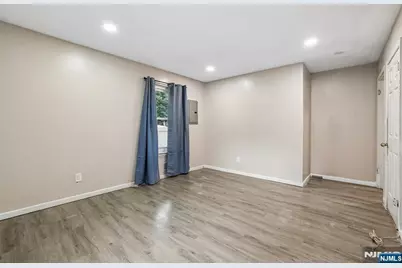 584 Thomas Boulevard 5 #5, East Orange, NJ 07017 - Photo 19