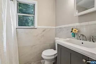 584 Thomas Blvd 5, East Orange, NJ 07017 - Photo 23