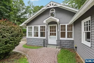 261 W Saddle River Road, Upper Saddle River, NJ 07458 - Photo 3