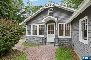 261 W Saddle River Rd, Upper Saddle River, NJ 07458 - Photo 3