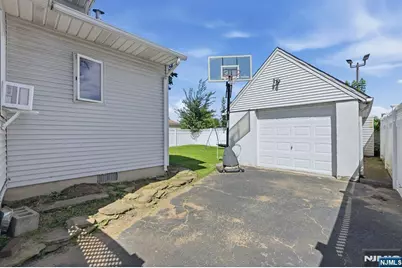 115 Tuella Avenue, Elmwood Park, NJ 07407 - Photo 29
