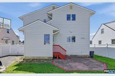 115 Tuella Avenue, Elmwood Park, NJ 07407 - Photo 27