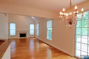 6 Schindler Ct, Upper Saddle River, NJ 07458 - Photo 3