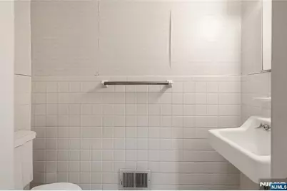 1292 Washington Avenue, Washington Township, NJ 07676 - Photo 21