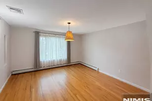 217 Slocum Way, Fort Lee, NJ 07024 - Photo 7