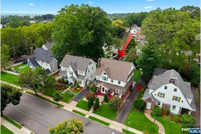 351 W Griggs Avenue, Teaneck Township, NJ 07666 - Photo 11