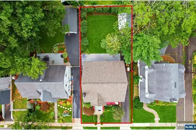 351 W Griggs Avenue, Teaneck Township, NJ 07666 - Photo 13