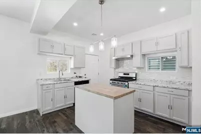 64 Chelsea, Newark, NJ 07208 - Photo 3