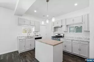 64 Chelsea, Newark, NJ 07208 - Photo 3