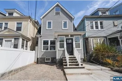 64 Chelsea, Newark, NJ 07208 - Photo 1