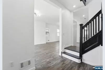 64 Chelsea, Newark, NJ 07208 - Photo 7
