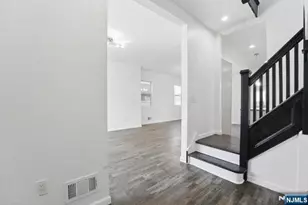 64 Chelsea, Newark, NJ 07208 - Photo 7