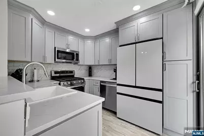 5 Yorkview Drive, Edgewater, NJ 07020 - Photo 5