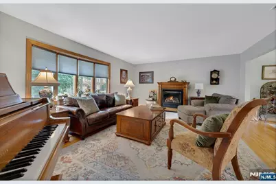 230 Kociemba Drive, River Vale Township, NJ 07675 - Photo 5