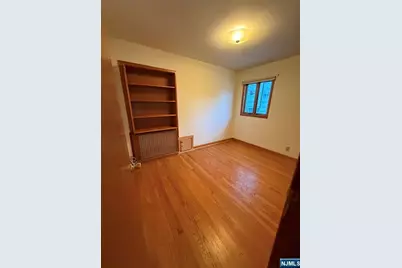 5 Lexington Avenue, Wallington, NJ 07057 - Photo 5