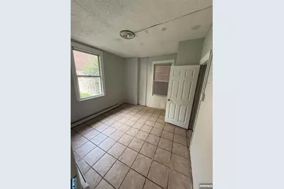 1515 Manhattan Avenue, Union City, NJ 07087 - Photo 7