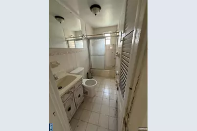 1515 Manhattan Avenue, Union City, NJ 07087 - Photo 11