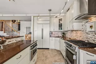 4 Horizon Rd, Fort Lee, NJ 07024 - Photo 15