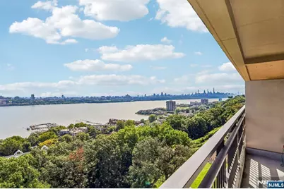 4 Horizon Road #1015, Fort Lee, NJ 07024 - Photo 9