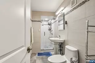 4 Horizon Rd, Fort Lee, NJ 07024 - Photo 27
