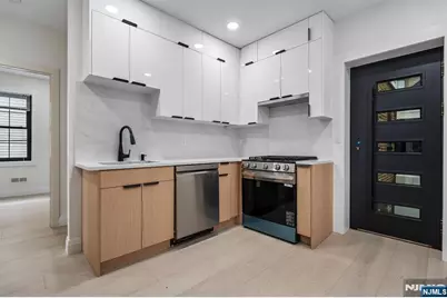 423 Aurora Avenue 1 #1, Cliffside Park, NJ 07010 - Photo 9