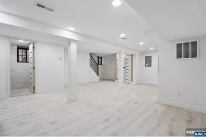 423 Aurora Avenue 1 #1, Cliffside Park, NJ 07010 - Photo 23