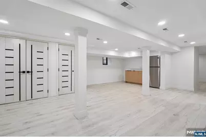 423 Aurora Avenue 1 #1, Cliffside Park, NJ 07010 - Photo 21