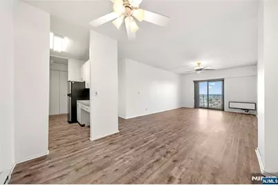 7855 Boulevard East 30H #30H, North Bergen, NJ 07047 - Photo 3