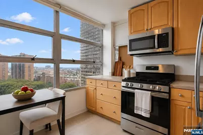 6050 E Kennedy Boulevard 15G #15G, West New York, NJ 07093 - Photo 11