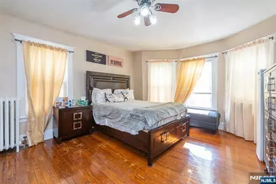 53 Murray Hill Terrace, Bergenfield, NJ 07621 - Photo 11