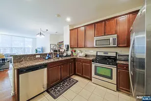 21 Jasmine Ln 1111, Garfield, NJ 07026 - Photo 7