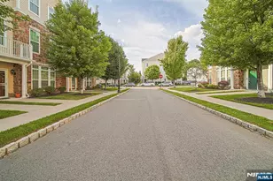 21 Jasmine Ln 1111, Garfield, NJ 07026 - Photo 17