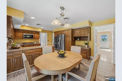 19 Thornhill Drive, Ramsey, NJ 07446 - Photo 9