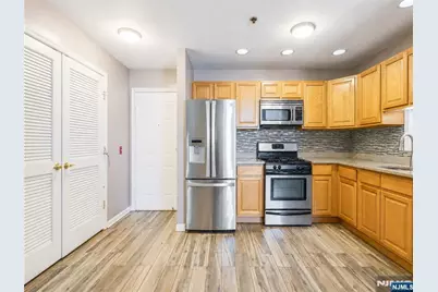 19 Market Street 401 #401, Paterson, NJ 07501 - Photo 3
