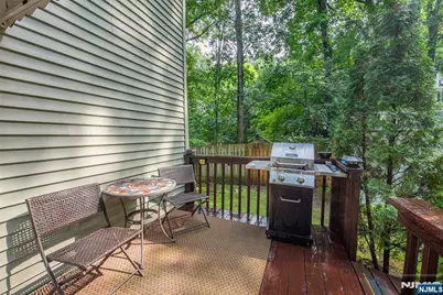 17 Highland Road, Bloomingdale, NJ 07403 - Photo 27