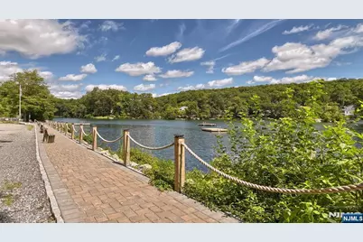 17 Highland Road, Bloomingdale, NJ 07403 - Photo 31