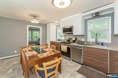 17 Highland Road, Bloomingdale, NJ 07403 - Photo 9