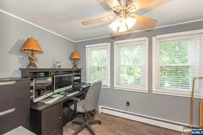 17 Highland Road, Bloomingdale, NJ 07403 - Photo 13