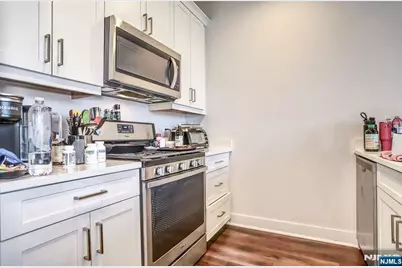 110 Market Street 204 #204, Saddle Brook Township, NJ 07663 - Photo 7