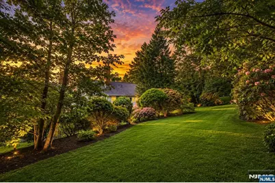 16 N Brae Court, Tenafly, NJ 07670 - Photo 5