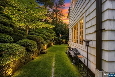 16 N Brae Court, Tenafly, NJ 07670 - Photo 11