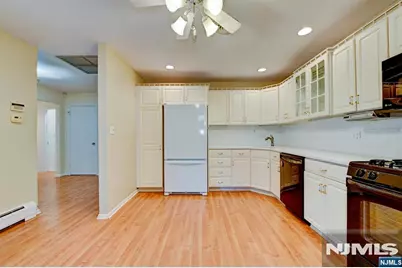 612 Sugarbush Court B #B, Wyckoff Township, NJ 07481 - Photo 11