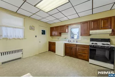 470 Chestnut Street, Kearny, NJ 07032 - Photo 9