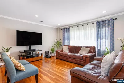 24 Lennon Place, Clifton, NJ 07013 - Photo 5