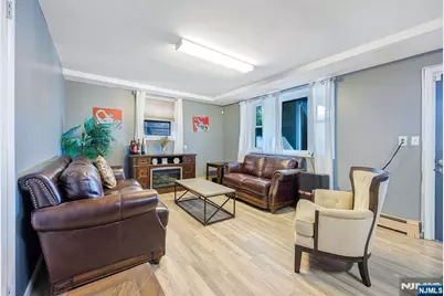 12 Lois Avenue, Clifton, NJ 07014 - Photo 19