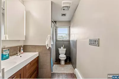 56 Hillcrest Avenue, Woodland Park, NJ 07424 - Photo 19