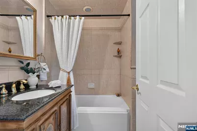 415 Lincoln Avenue, Glen Rock, NJ 07452 - Photo 11