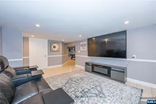 375 Queens Ct, Ridgewood, NJ 07450 - Photo 41